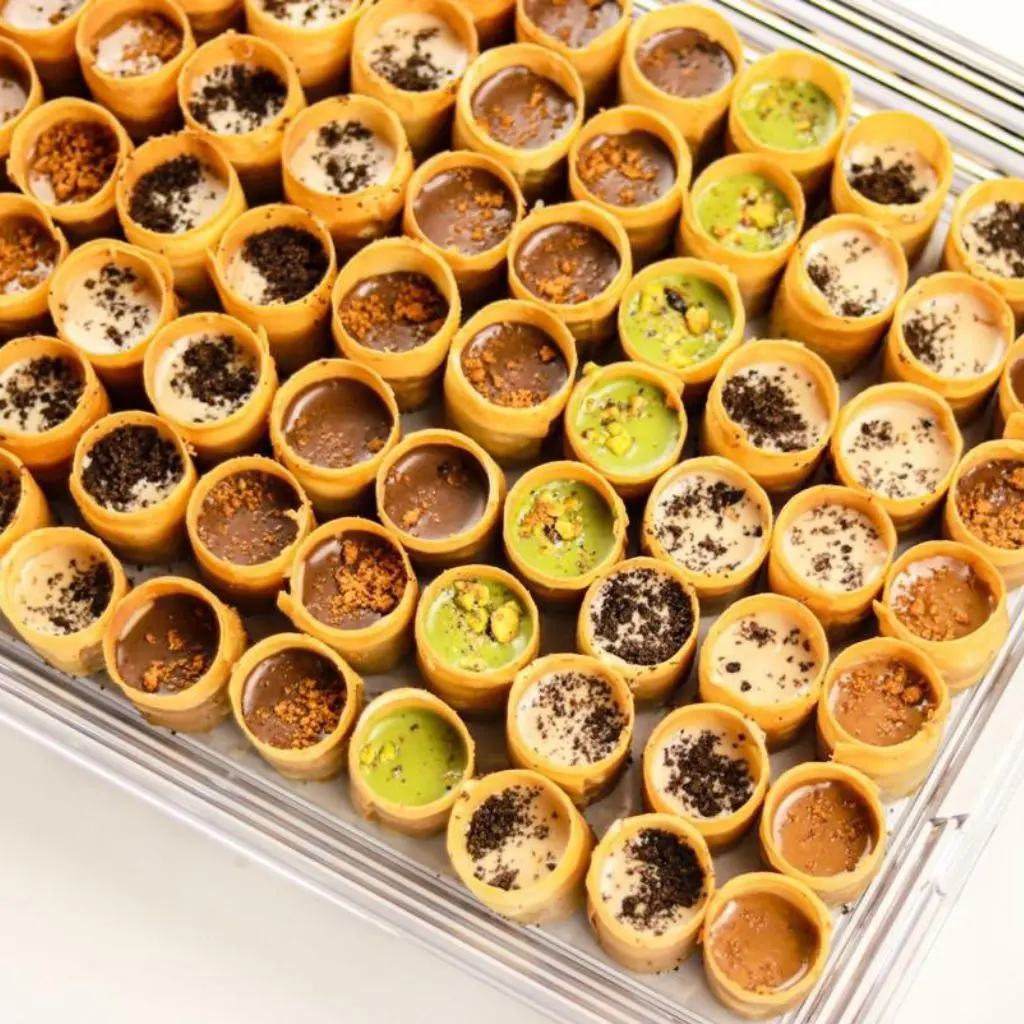 Mixed Roll Distributions